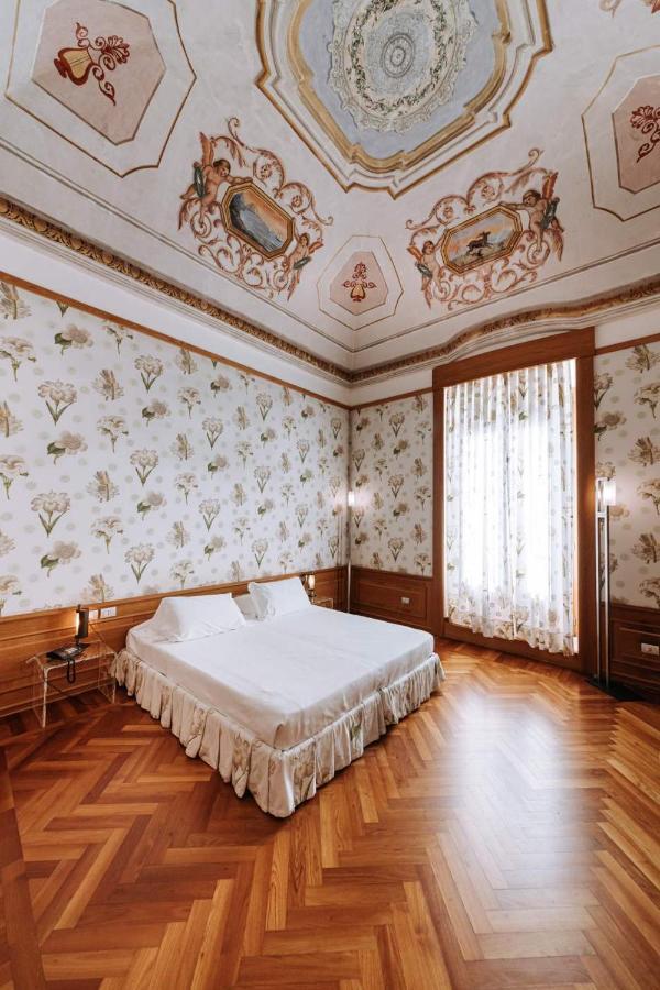 فندق Santa Rosa Relais نوتشي المظهر الخارجي الصورة